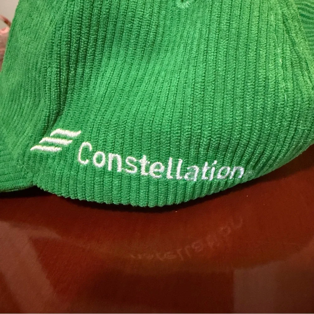 Constellation Chicago Blackhawks Green Corduroy Embroidered NHL Hockey Cap - Picture 3 of 4